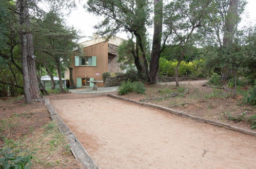 Foto 39 - Casa de 4 habitaciones en Besse-sur-Issole con piscina y jardín