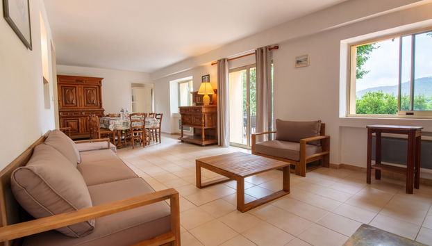 Maison de 5 chambres à Besse-sur-Issole avec piscine et jardin - Photo 2