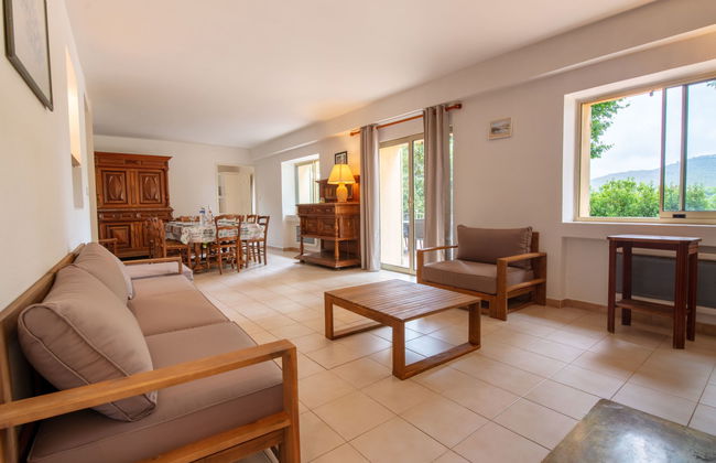 Haus mit 5 Schlafzimmern in Besse-sur-Issole mit schwimmbad und garten - Foto 2