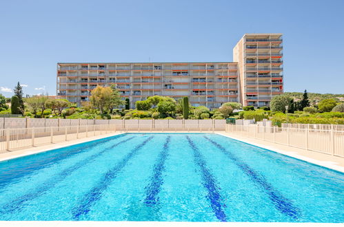 Foto 19 - Appartamento con 1 camera da letto a Sainte-Maxime con piscina e vista mare