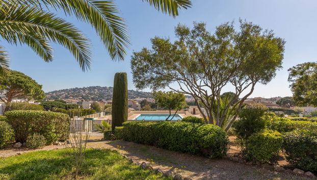 Apartment mit 2 Schlafzimmern in Sainte-Maxime mit schwimmbad und garten - Foto 2