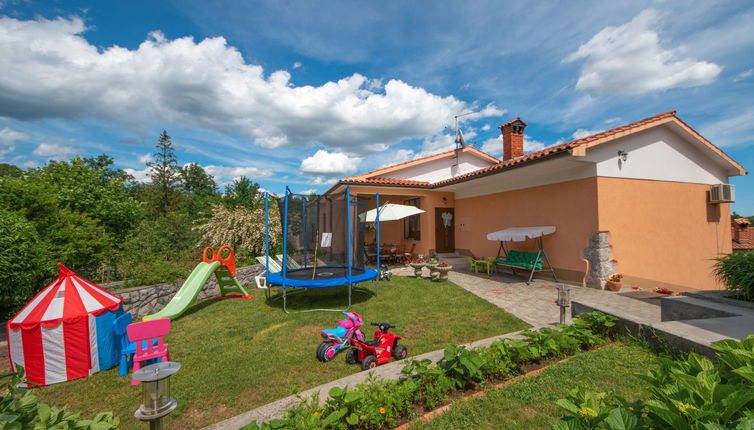 Photo 1 - Maison de 2 chambres à Matulji avec jardin et terrasse