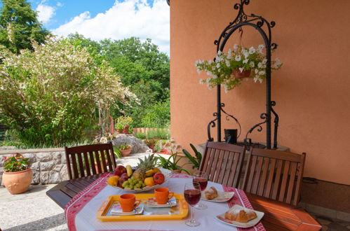 Photo 3 - Maison de 2 chambres à Matulji avec jardin et terrasse