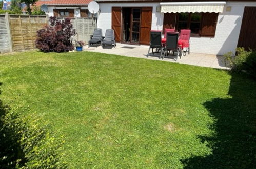 Foto 3 - Casa de 2 quartos em Bredene com piscina e terraço