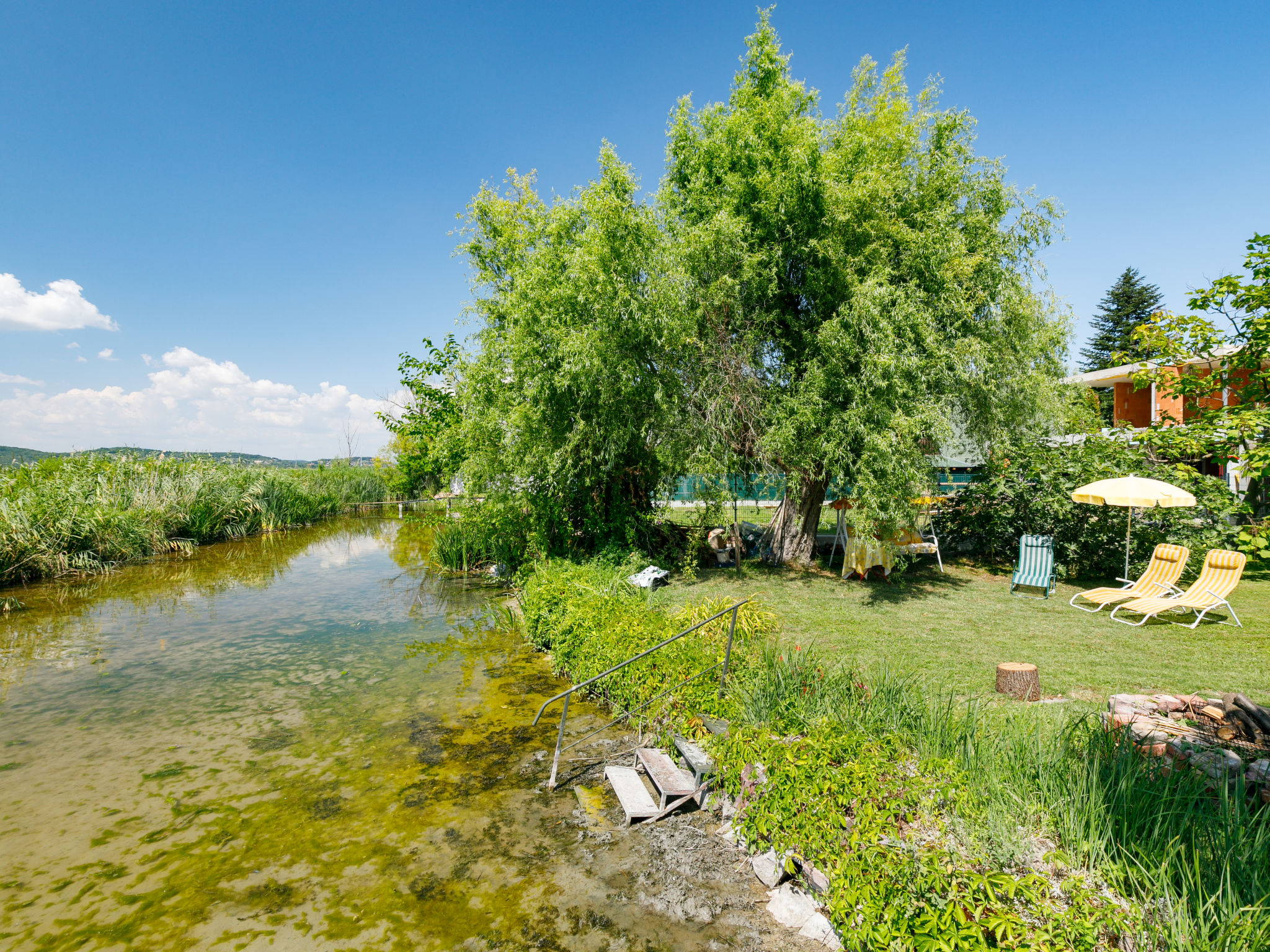 Foto 15 - Appartamento con 2 camere da letto a Szántód con giardino e terrazza