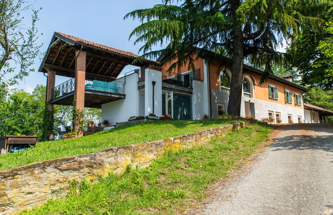 Casa de 6 quartos em Ovada com piscina privada e jardim - Foto 1