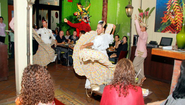 Panamanian Folklore Show and Dinner - Photo 3
