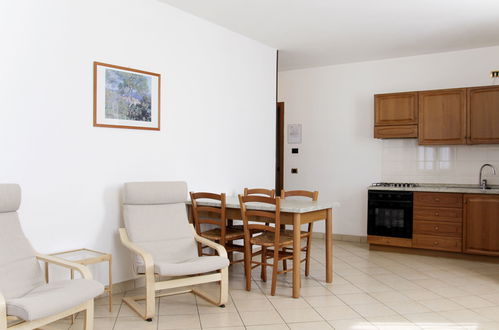 Foto 6 - Apartamento de 1 quarto em Bardolino com piscina e jardim