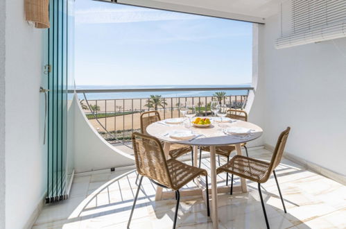 Foto 21 - Apartamento de 1 habitación en Castelló d'Empúries con jardín y vistas al mar