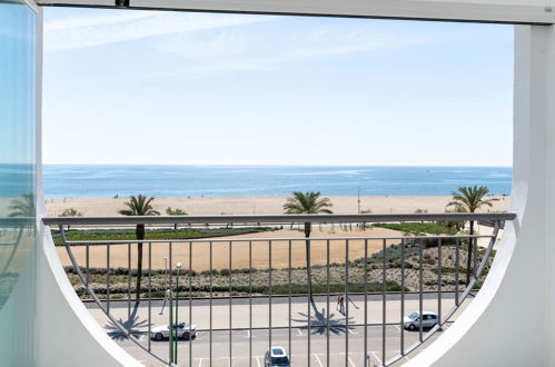 Photo 22 - 1 bedroom Apartment in Castelló d'Empúries with garden and sea view