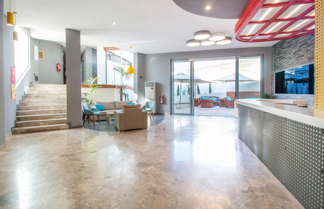 Sunny Days Hotel Apt - Photo 18