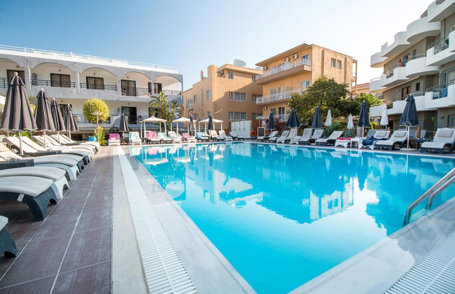 Sunny Days Hotel Apt - Photo 4