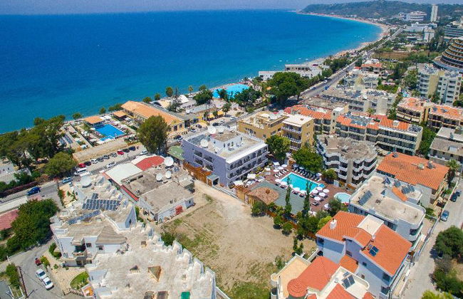 Sunny Days Hotel Apt - Photo 12