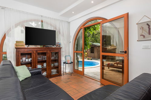 Foto 4 - Casa de 6 quartos em Krk com piscina privada e terraço