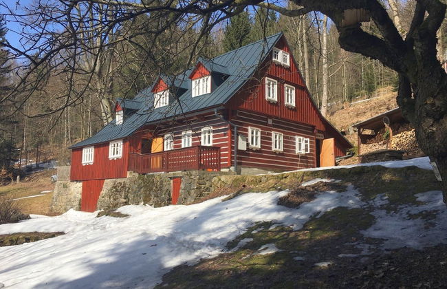 Casa de 3 quartos em Desná com jardim e terraço - Foto 34