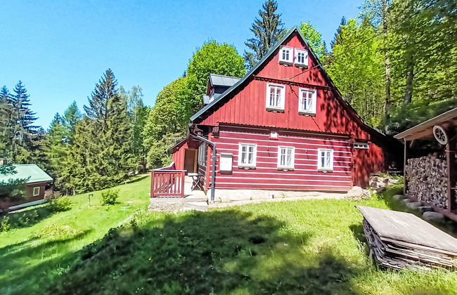 Casa de 3 quartos em Desná com jardim e terraço - Foto 36