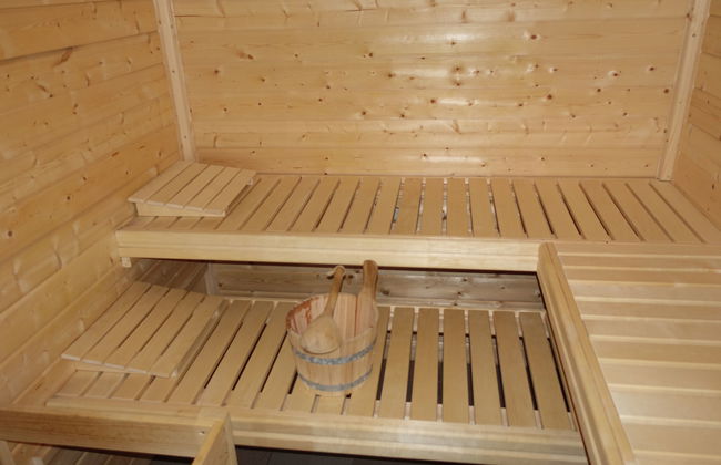 Casa de 3 quartos em Desná com jardim e terraço - Foto 5
