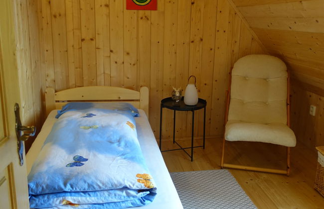 Casa de 3 quartos em Desná com jardim e terraço - Foto 20