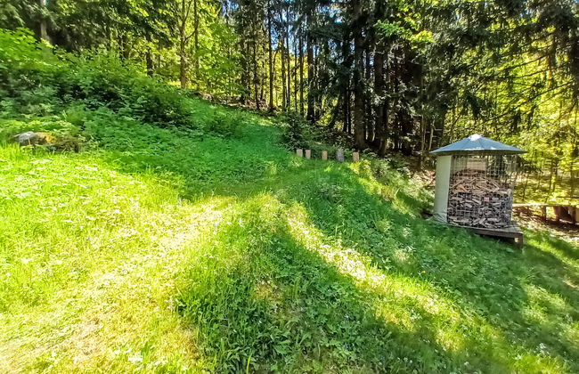 Casa de 3 quartos em Desná com jardim e terraço - Foto 37
