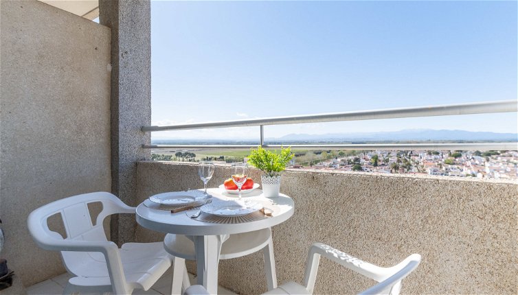 Foto 1 - Appartamento a Castelló d'Empúries con giardino e vista mare