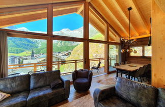 Photo 2 - 4 bedroom Apartment in Saas-Fee with sauna