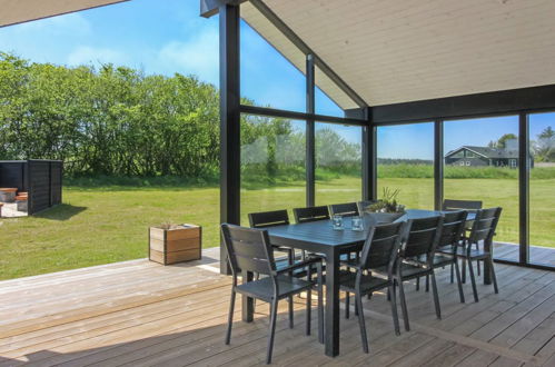 Photo 2 - Maison de 4 chambres à Løkken avec terrasse et bain à remous