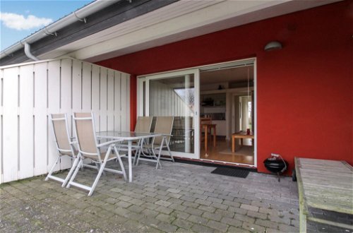 Photo 3 - 1 bedroom Apartment in Aakirkeby with swimming pool and terrace