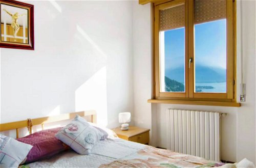 Foto 4 - Appartamento con 2 camere da letto a Gravedona ed Uniti con vista sulle montagne