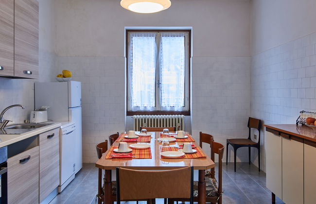 3 bedroom Apartment in Dervio with garden - Photo 9