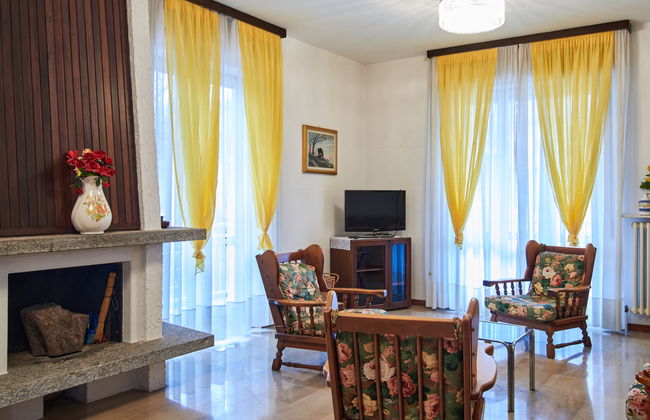 6 bedroom House in Dervio with garden - Photo 5