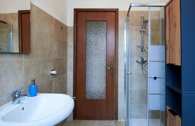 6 bedroom House in Dervio with garden - Photo 46