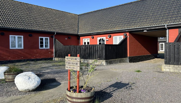 Foto 1 - Apartamento de 2 quartos em Aakirkeby com piscina e terraço