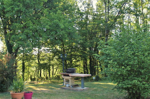 Photo 24 - Maison de 2 chambres à Loupiac avec piscine privée et jardin