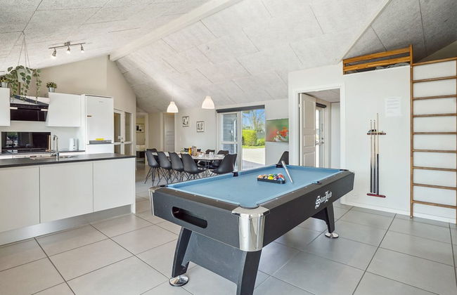 4 bedroom House in Kelstrup Strand with private pool and terrace - Photo 18