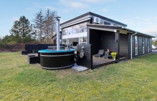 Photo 2 - Maison de 5 chambres à Hals avec terrasse et bain à remous