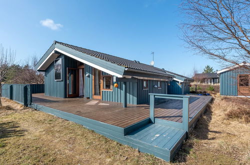 Photo 15 - Maison de 3 chambres à Vesterø Havn avec terrasse et sauna