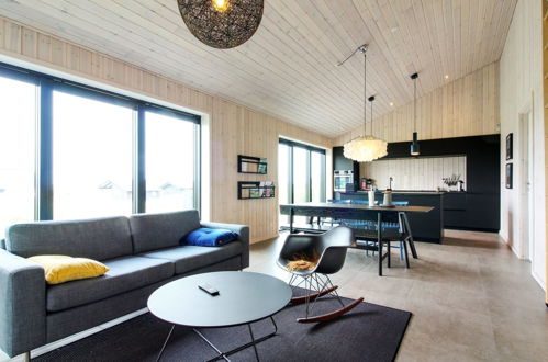 Foto 6 - Casa con 3 camere da letto a Harrerenden con terrazza e sauna