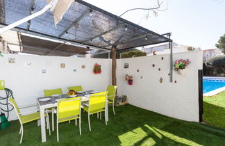 Photo 2 - 2 bedroom House in Mont-roig del Camp with swimming pool and garden