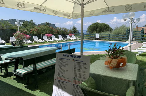 Foto 22 - Apartamento de 2 habitaciones en Costermano sul Garda con piscina y jardín