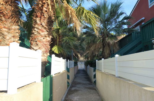 Foto 19 - Apartamento de 1 habitación en Narbonne con piscina y vistas al mar