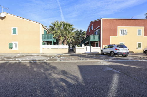 Foto 18 - Apartamento de 1 habitación en Narbonne con piscina y vistas al mar