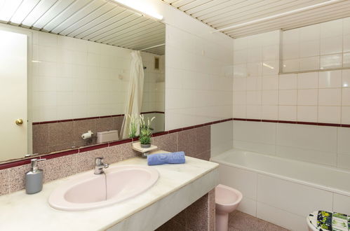 Photo 11 - 1 bedroom Apartment in Salou with swimming pool and garden