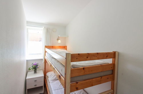 Foto 21 - Apartamento de 2 quartos em Gudhjem com piscina