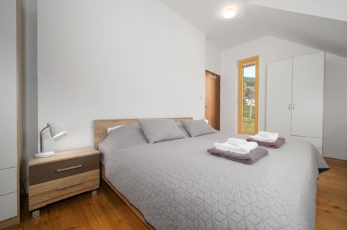 Foto 4 - Appartamento con 1 camera da letto a Pec pod Sněžkou con terrazza e sauna