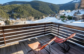 Photo 2 - Maison de 2 chambres à Alp avec jardin et vues sur la montagne