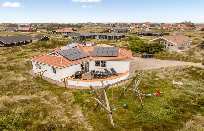 Casa de 4 quartos em Klitmøller com piscina privada e terraço - Foto 24