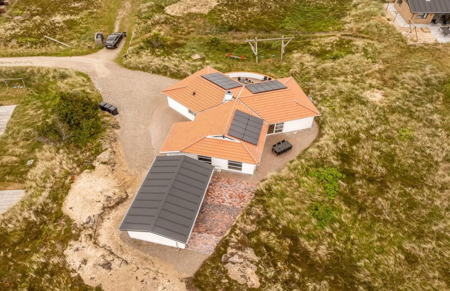 Casa de 4 quartos em Klitmøller com piscina privada e terraço - Foto 6