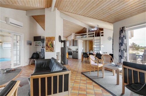 Foto 19 - Casa de 4 habitaciones en Klitmøller con piscina privada y terraza