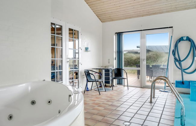 Casa de 4 quartos em Klitmøller com piscina privada e terraço - Foto 10