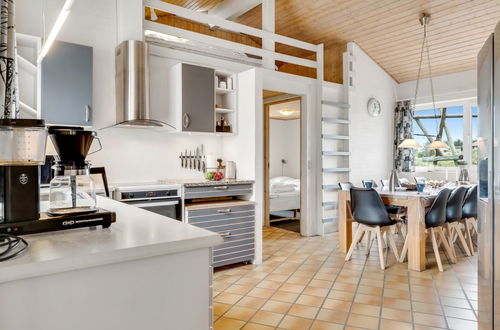 Foto 34 - Haus mit 4 Schlafzimmern in Klitmøller mit privater pool und terrasse